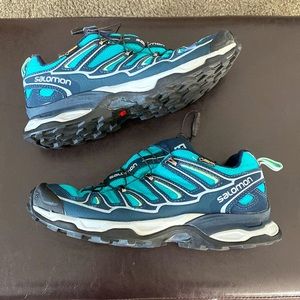 hiking shoes